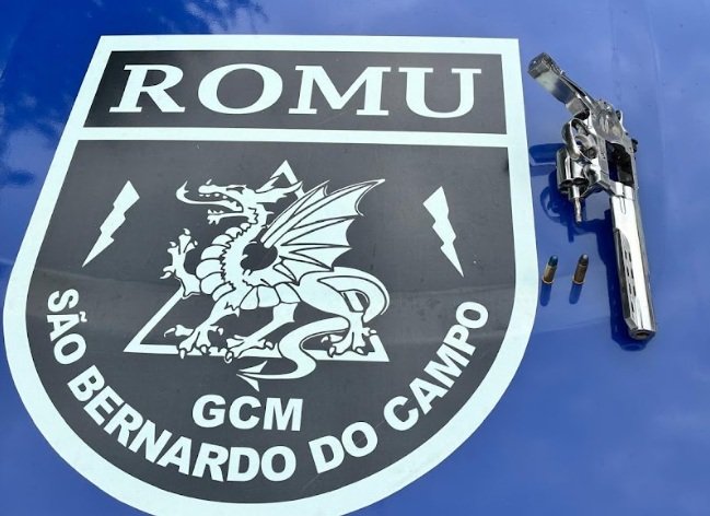 Em ação preventiva, Romu de São Bernardo recaptura procurado da Justiça e prende suspeito por porte ilegal de arma