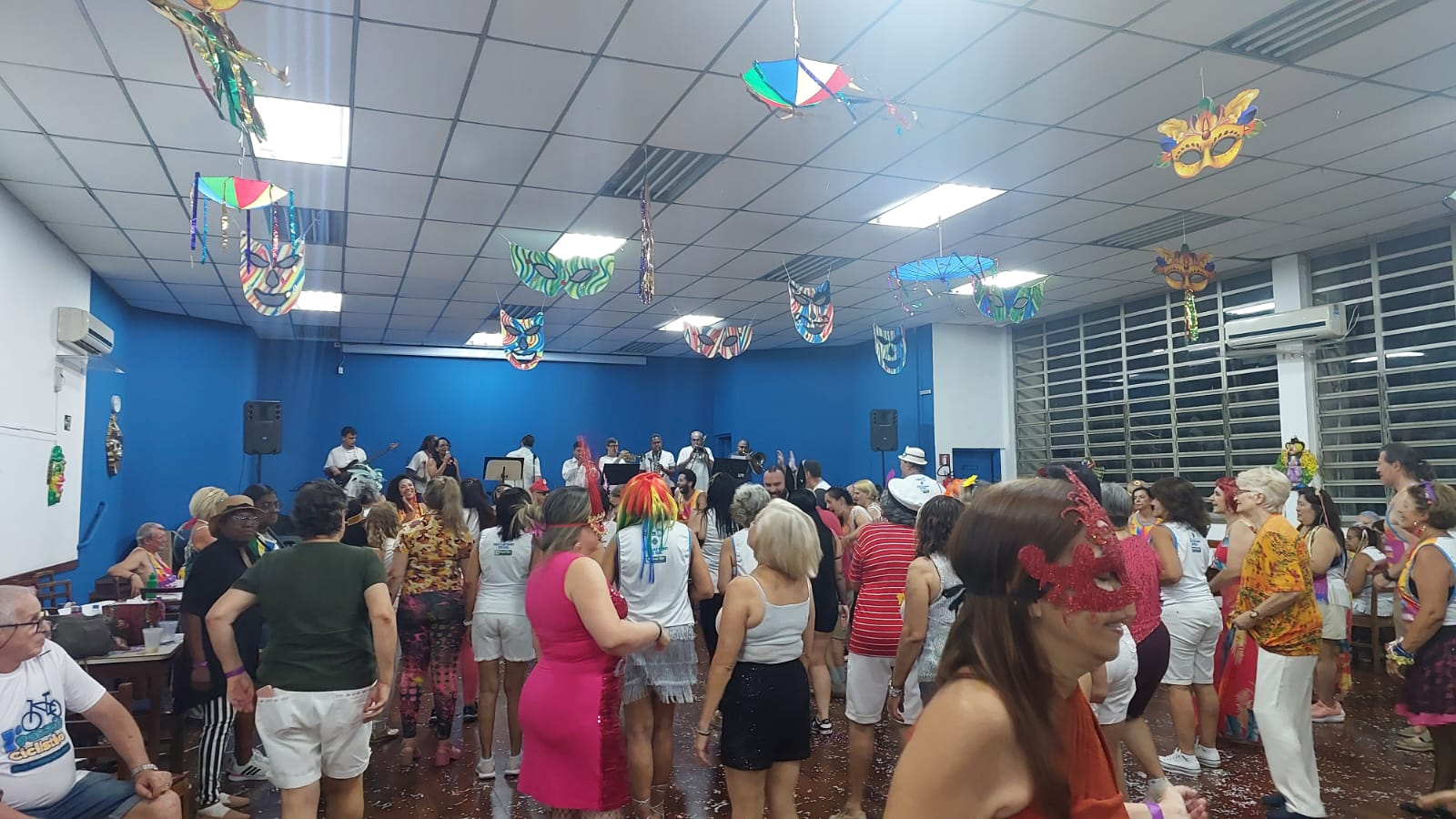 São Caetano abre Carnaval com a nostalgia das marchinhas em baile da Terceira Idade no CISE João Nicolau Braido