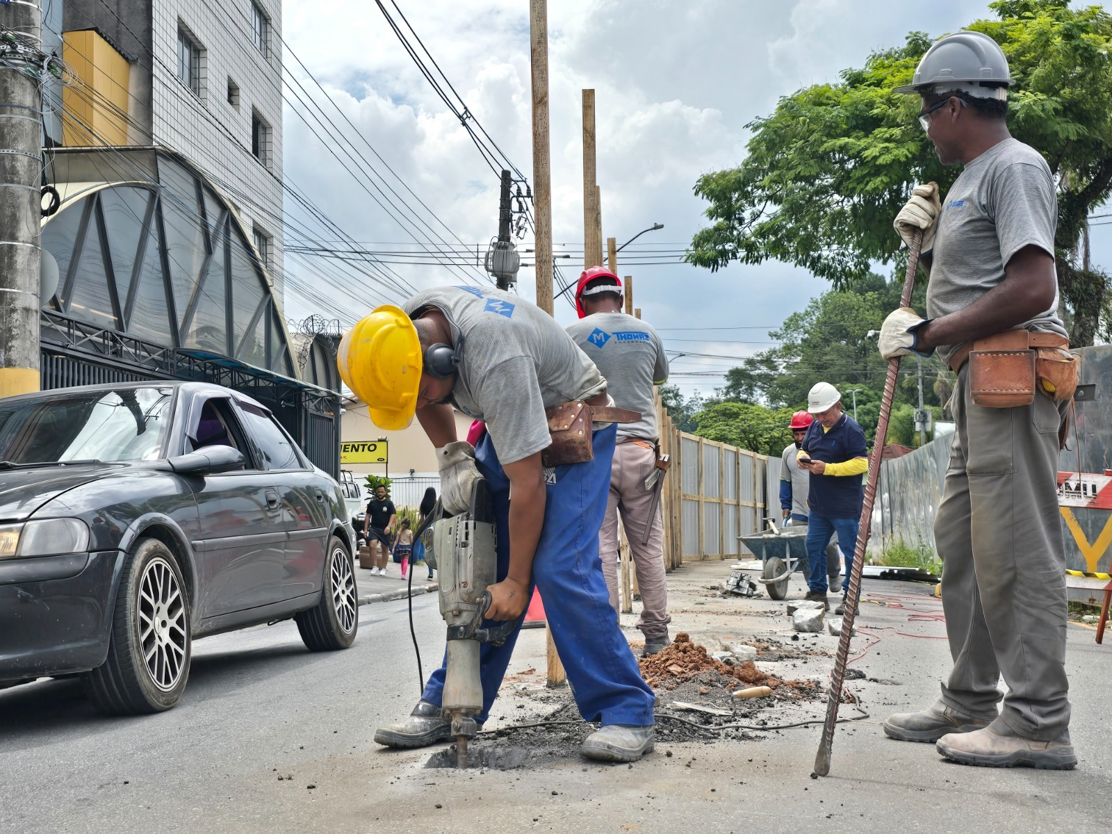 Vila do Doce avança com montagem de ferragens e preparação para fundações