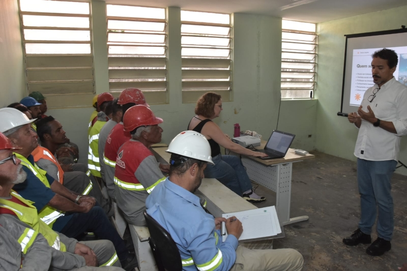 Santo André promove palestras sobre equidade de gênero e prevenção de assédio para trabalhadores de canteiros de obras
