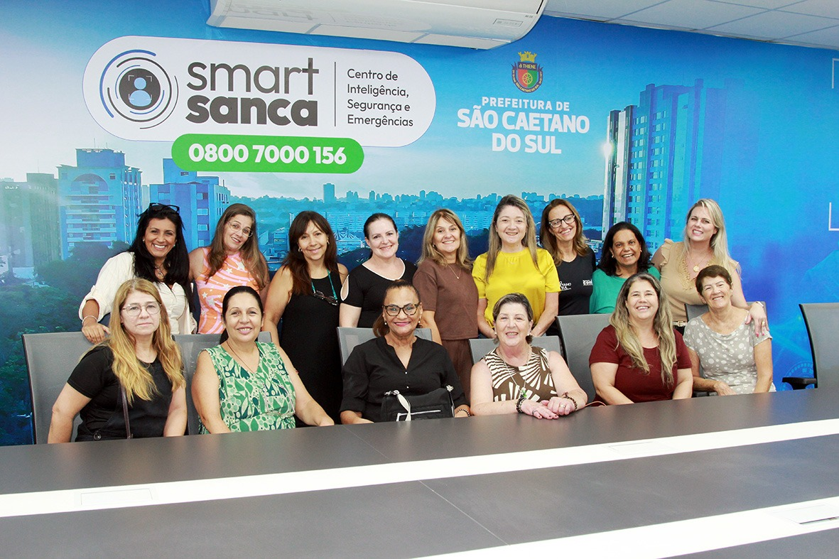 Terceira idade de São Caetano conhece tecnologias de segurança do Smart Sanca
