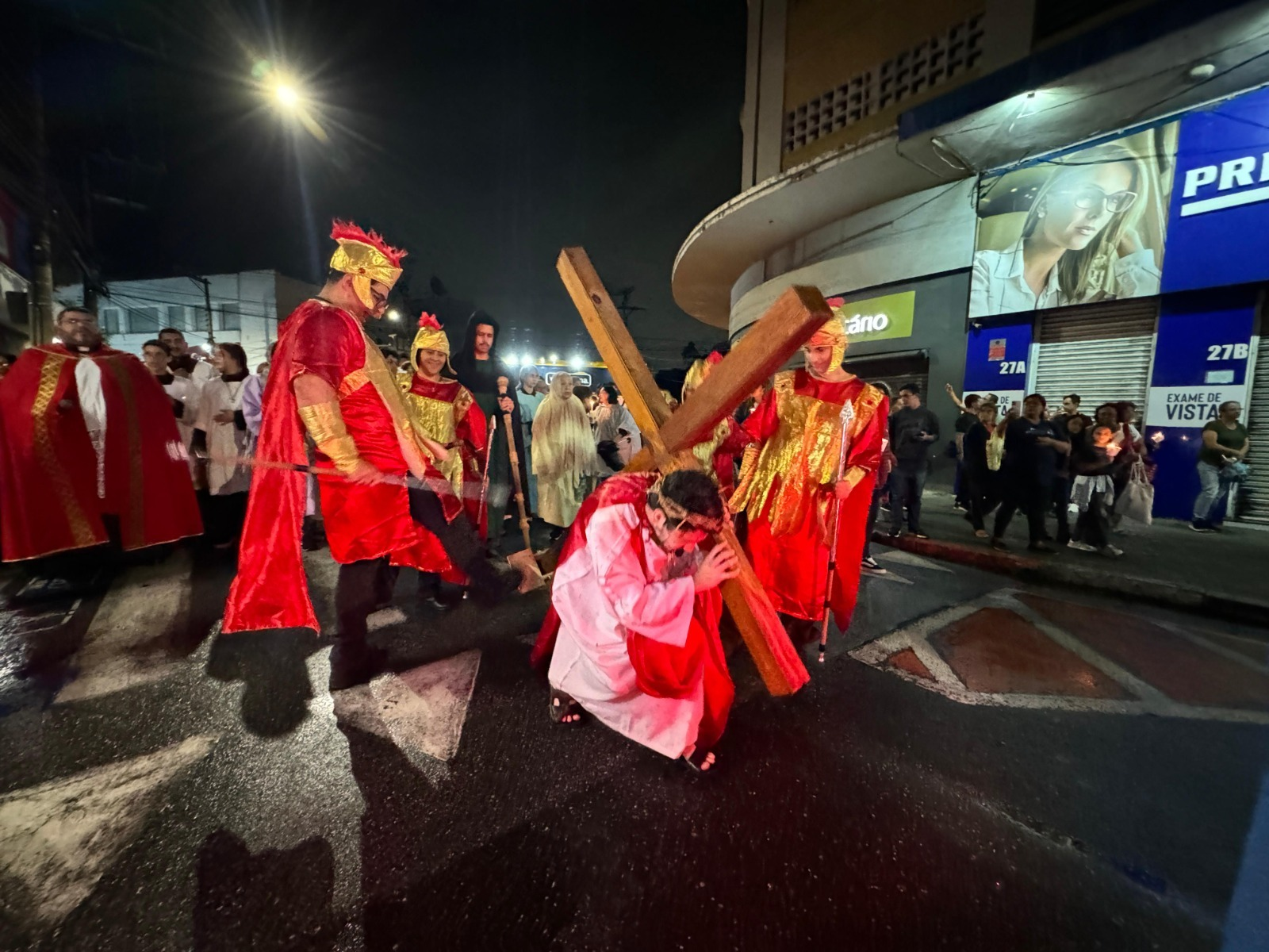 Procissão de Sexta-feira Santa reúne fiéis em Ribeirão Pires nesta sexta (3)