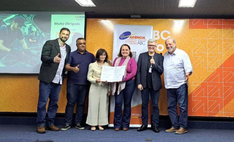 Agência e Instituto de Eletromobilidade firmam cooperação para ampliar capacitação em eletromobilidade no Grande ABC
