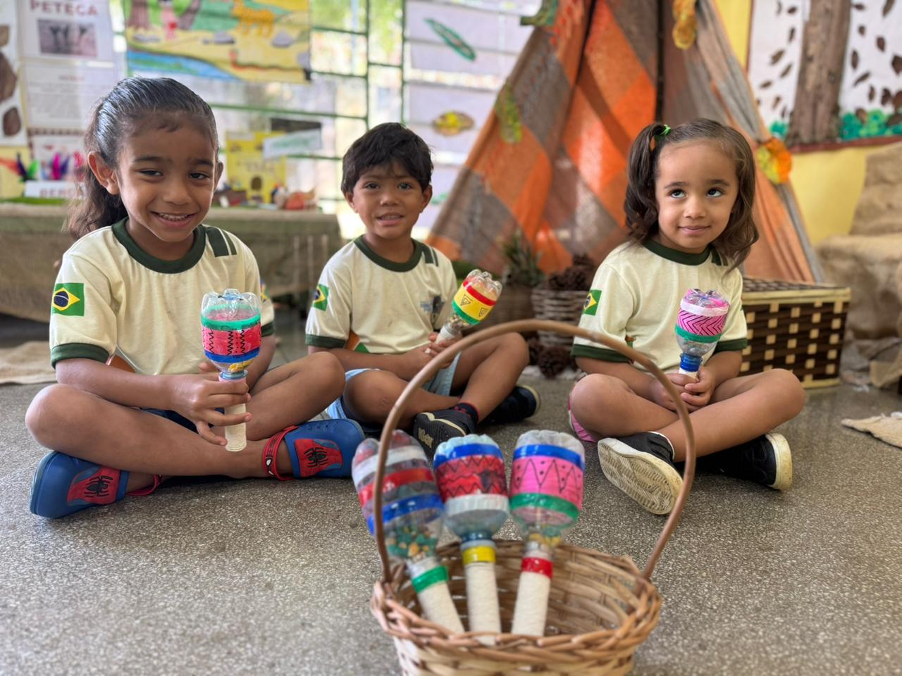 Educação infantil valoriza cultura indígena com atividades sensoriais em escola municipal no Jardim Luso