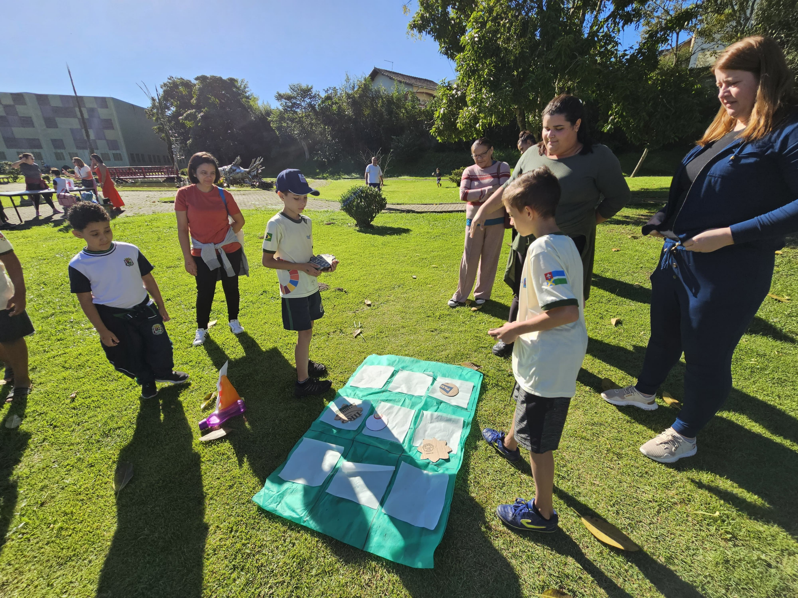 Família e escola se unem em manhã de integração ao ar livre em Ribeirão Pires