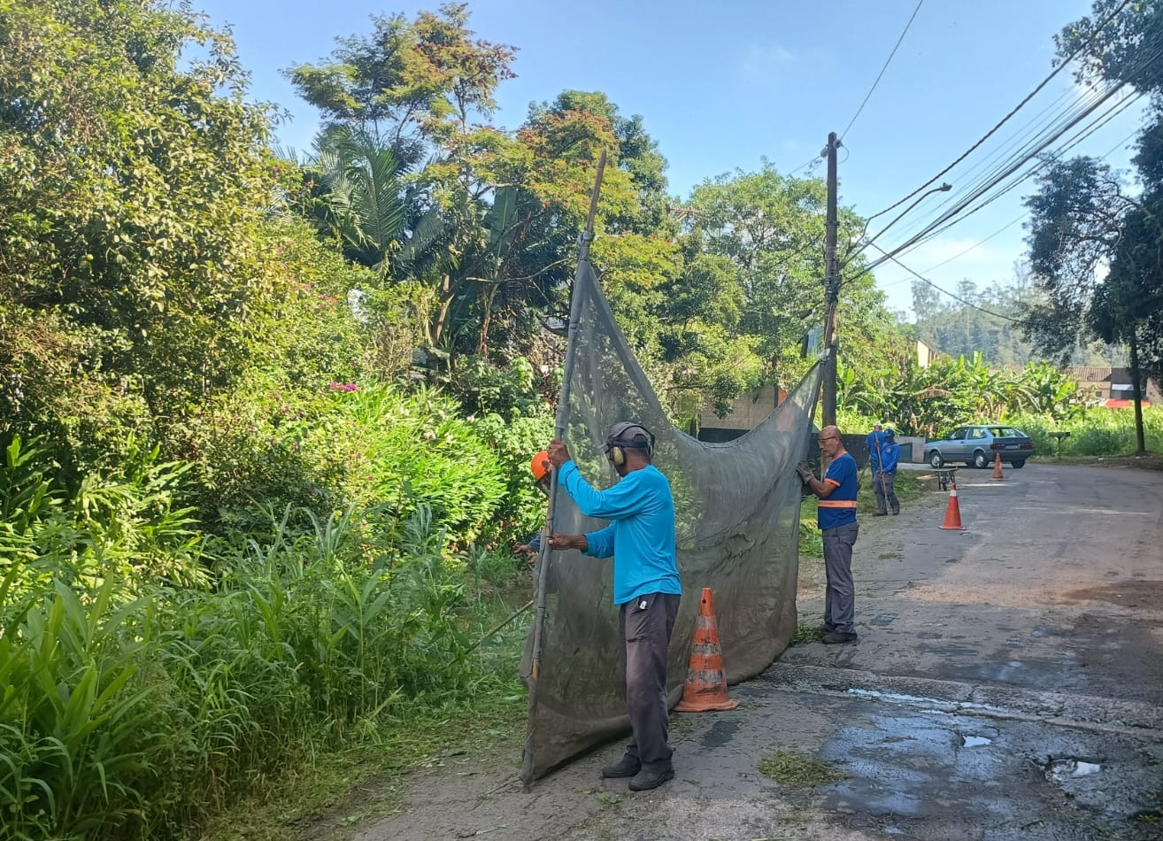 Zeladoria intensifica serviços em diversos bairros de Ribeirão Pires nesta segunda (13)