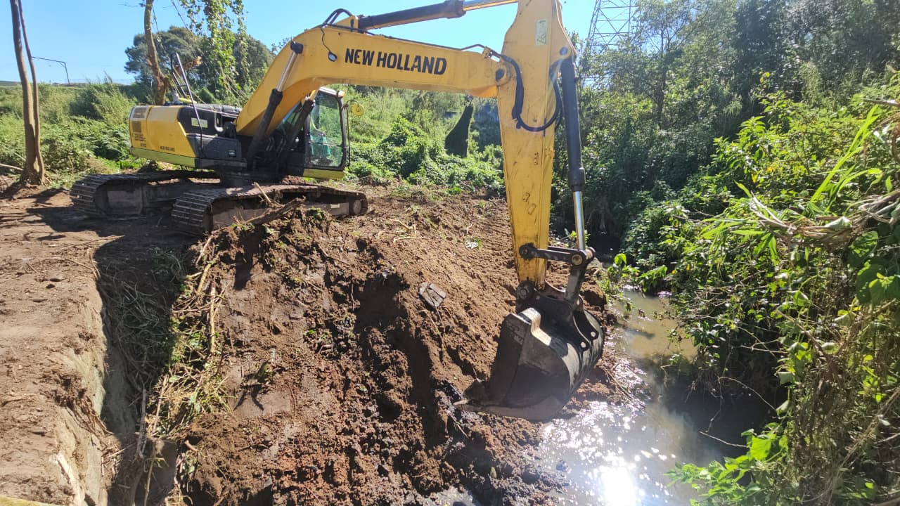 Zeladoria e Manutenção Urbana de Ribeirão Pires intensifica serviços em diversos bairros