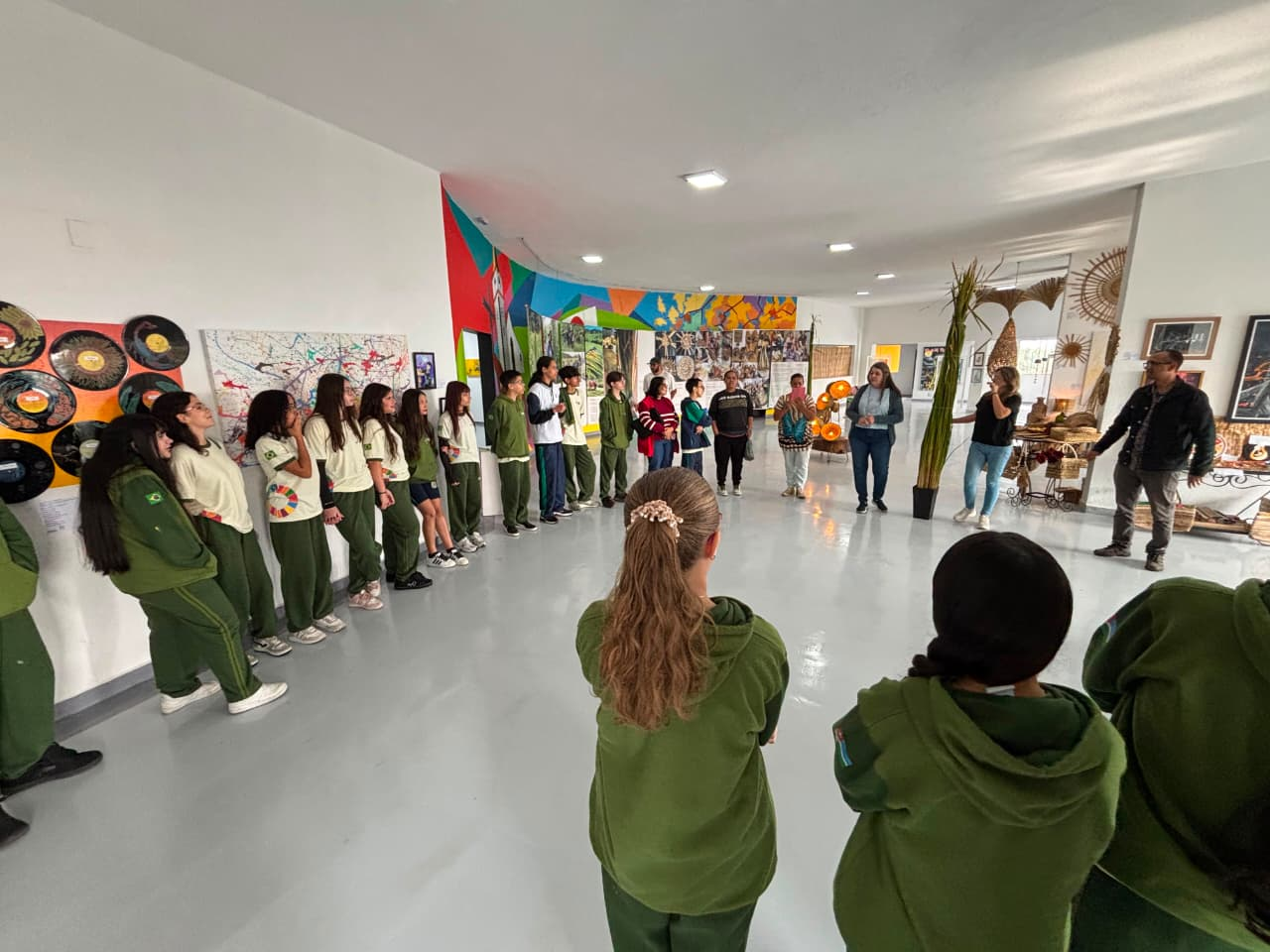Visitas guiadas levam cerca de 300 estudantes à Pinacoteca de Ribeirão Pires